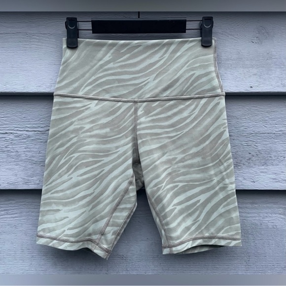 Lululemon Align Short - Picture 6 of 10